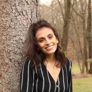 Meet your Posher, Julia